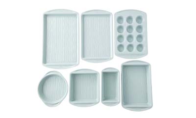 Free Wilton Texturra Non-Stick 7-Piece Bakeware Set